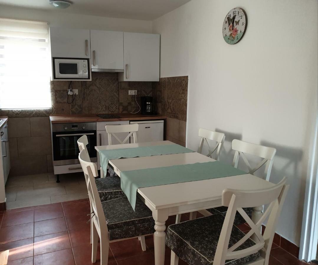 זלקרוס Adri Apartman מראה חיצוני תמונה